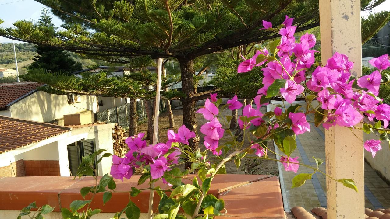 Bed and Breakfast Ifioridisicilia Campofelice Di Roccella Exterior foto